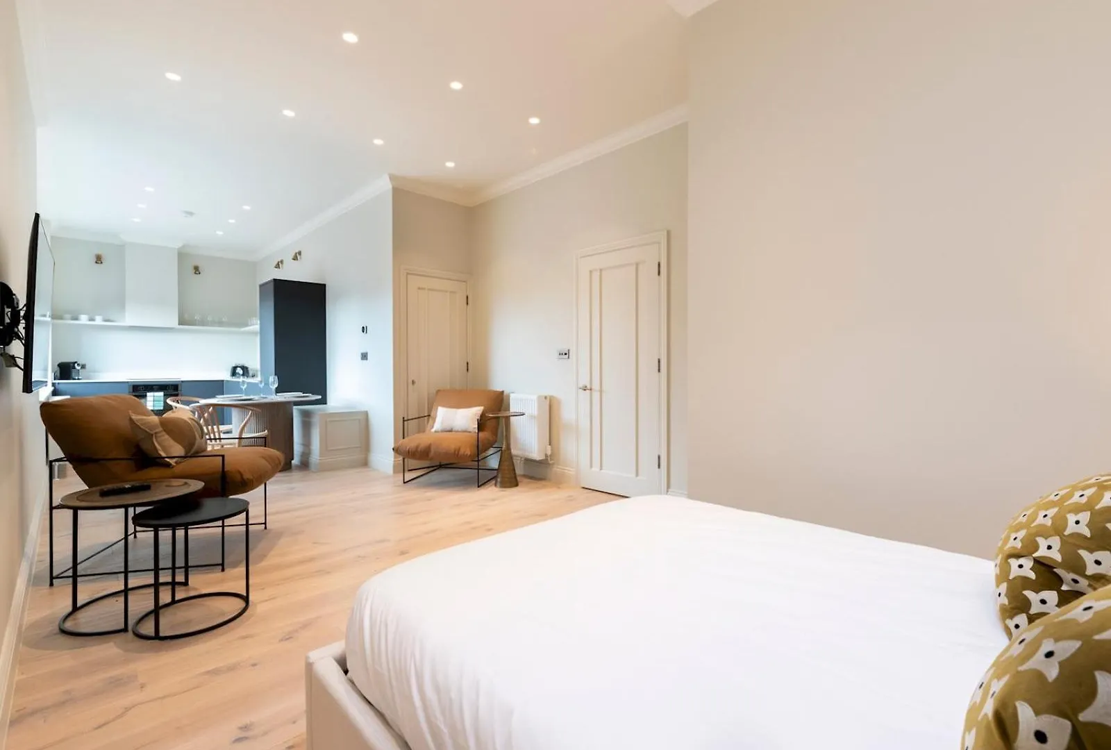 Pass The Keys Chic Central Loft-Style Studio Twickenham 0*,