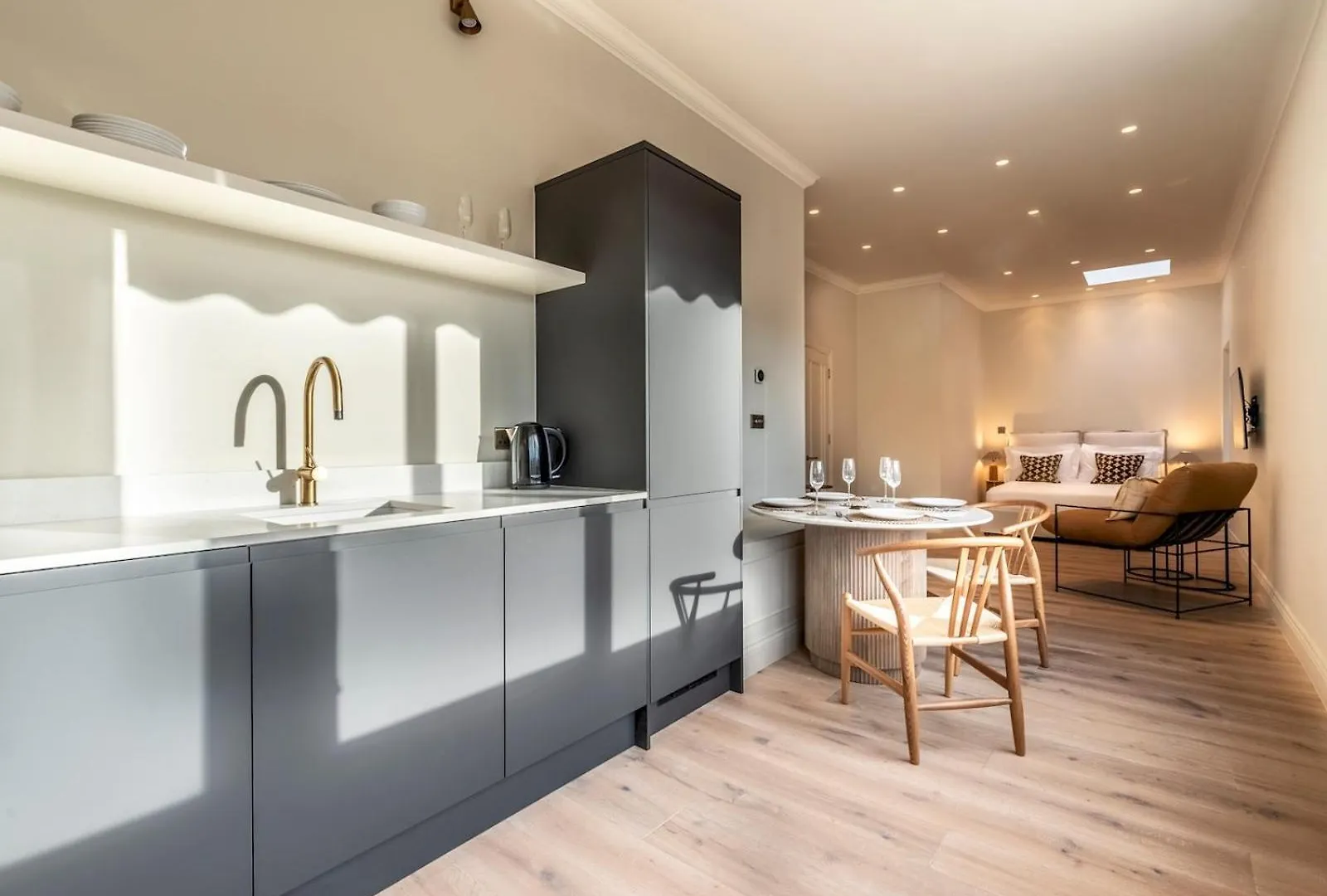 Apartment Pass The Keys Chic Central Loft-Style Studio Twickenham