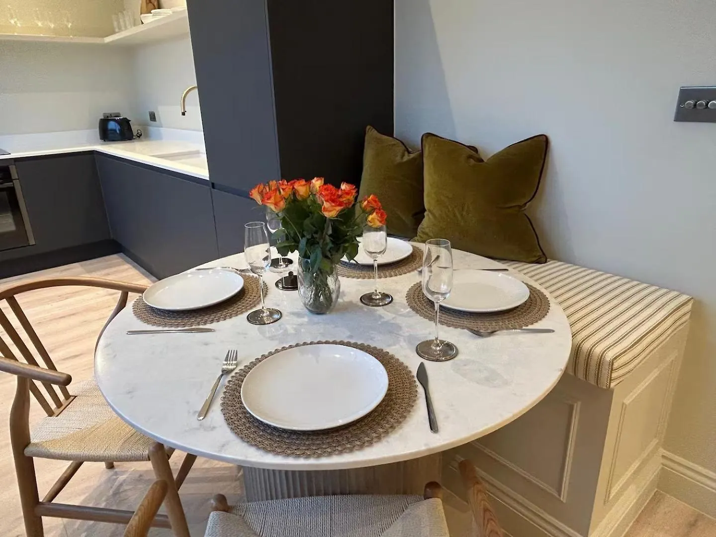 Apartment Pass The Keys Chic Central Loft-Style Studio Twickenham