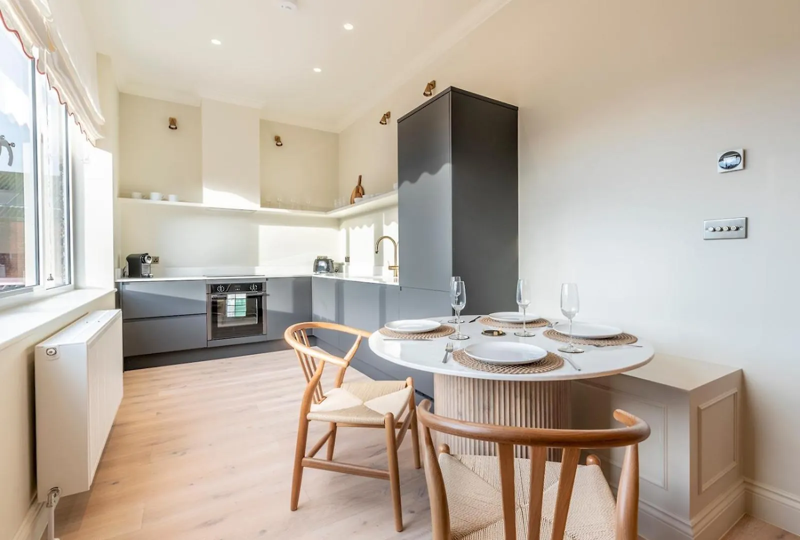 Pass The Keys Chic Central Loft-Style Studio Twickenham 0*,