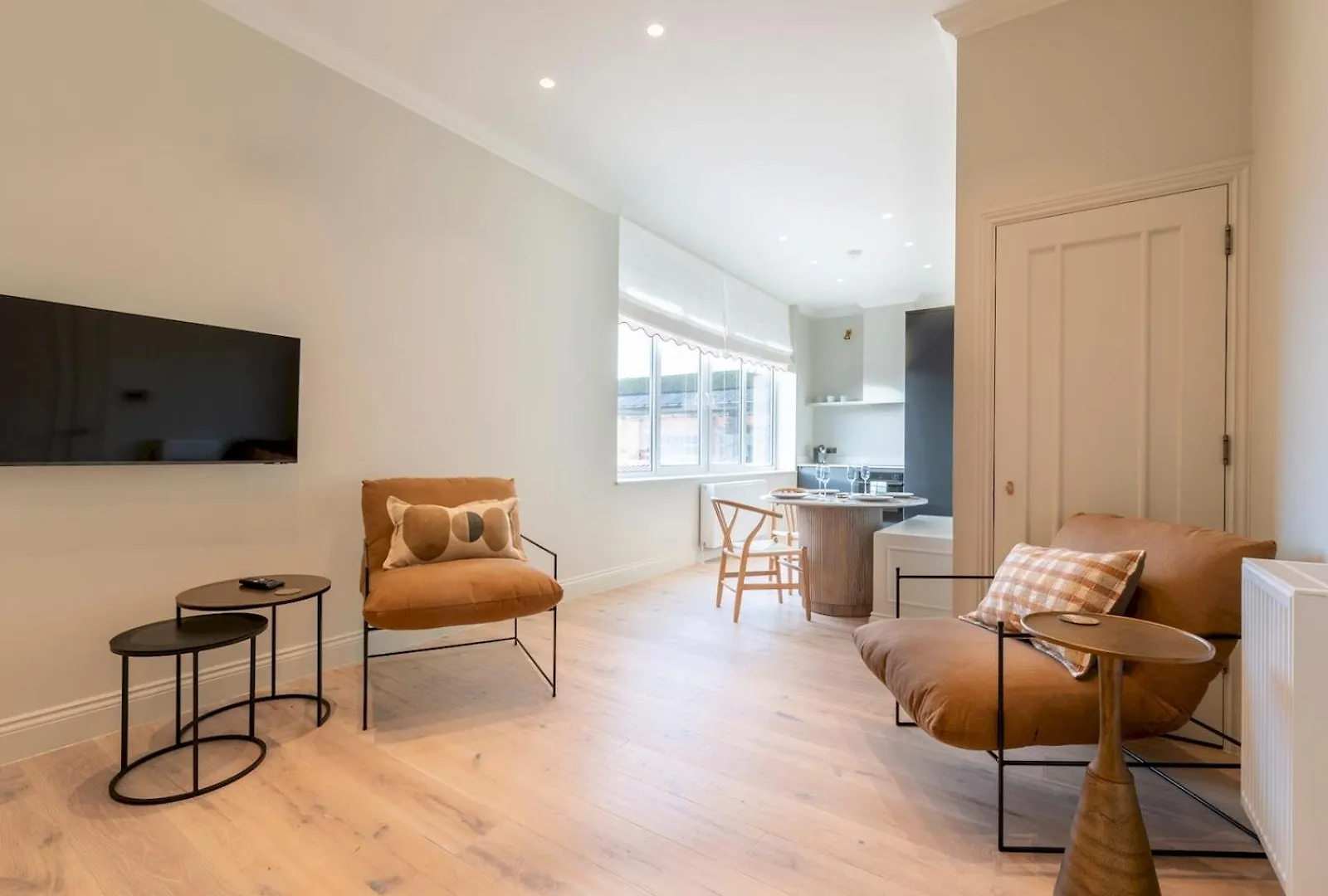 Pass The Keys Chic Central Loft-Style Studio location